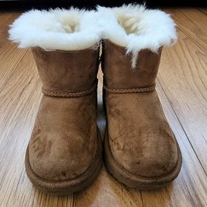 Ugg Mini Bailey Bow